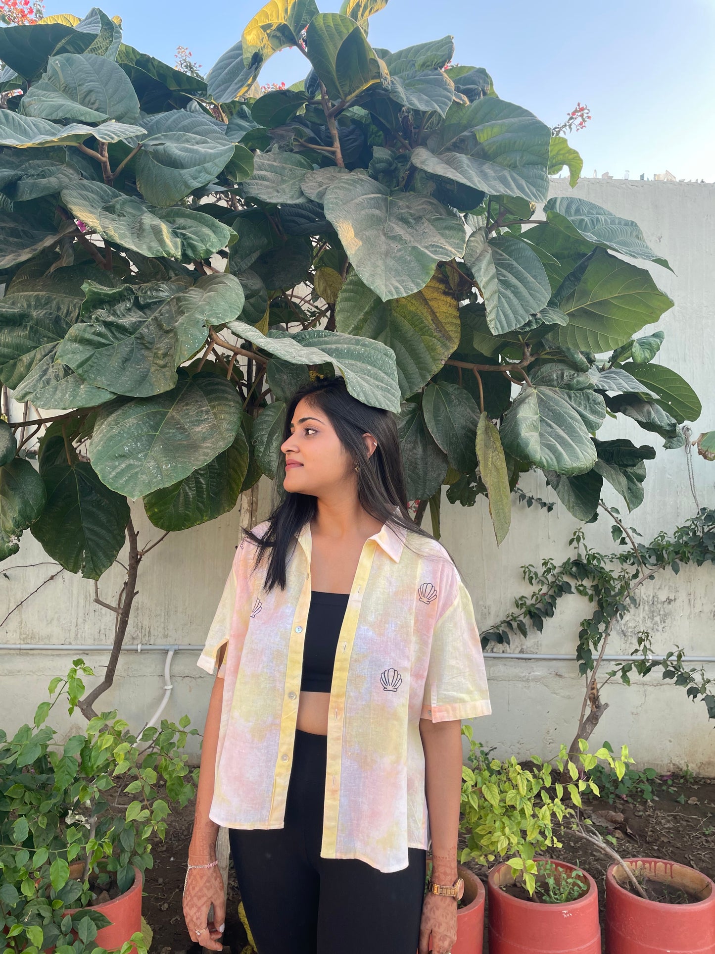 Shell Embroidery Shirt